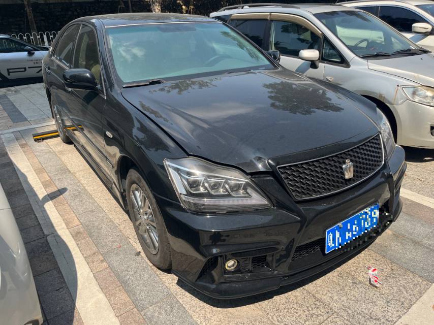 丰田 皇冠 2005款 3.0L Royal E
