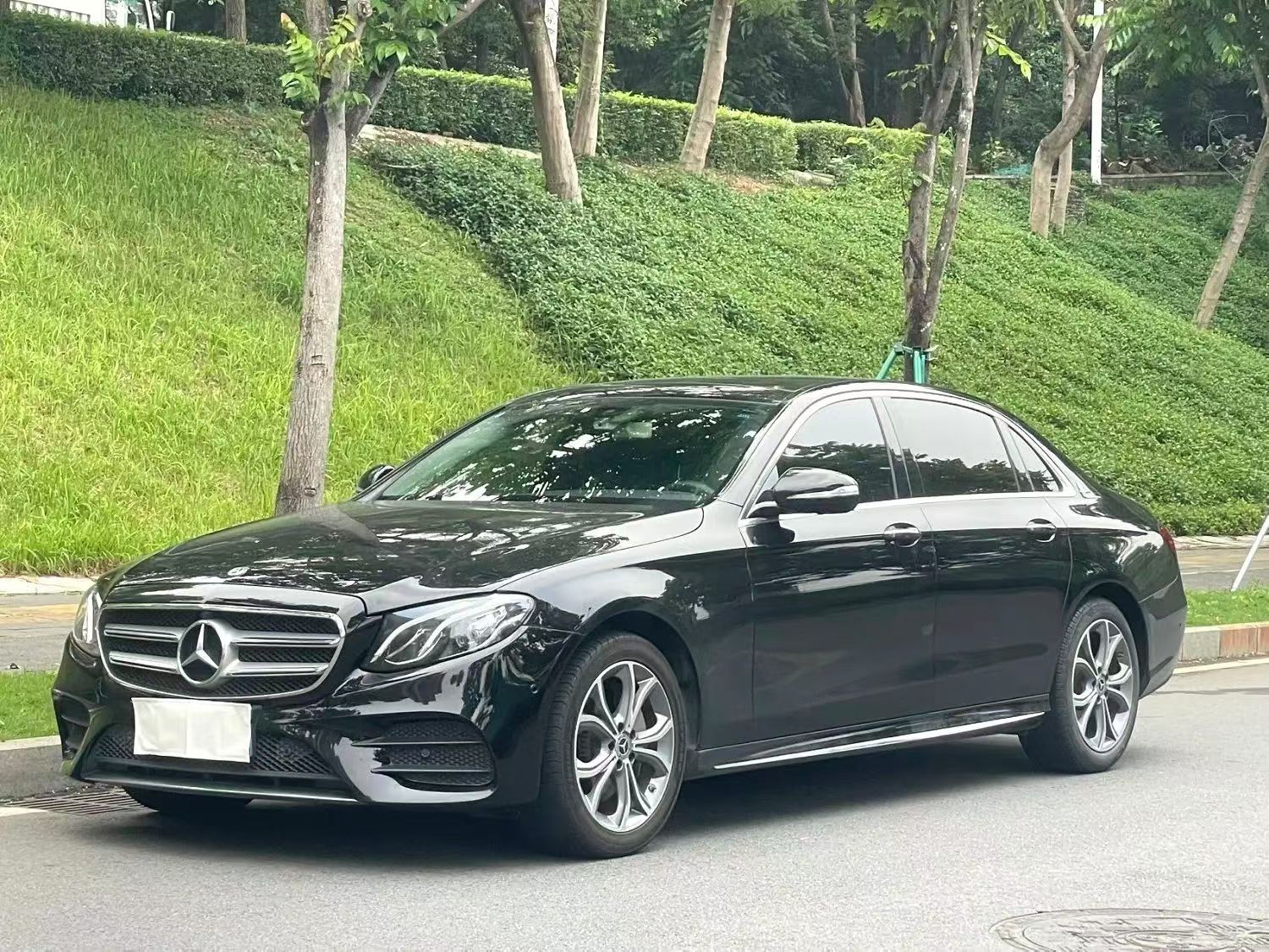 奔驰E级 2018款 E 300 L 运动豪华型