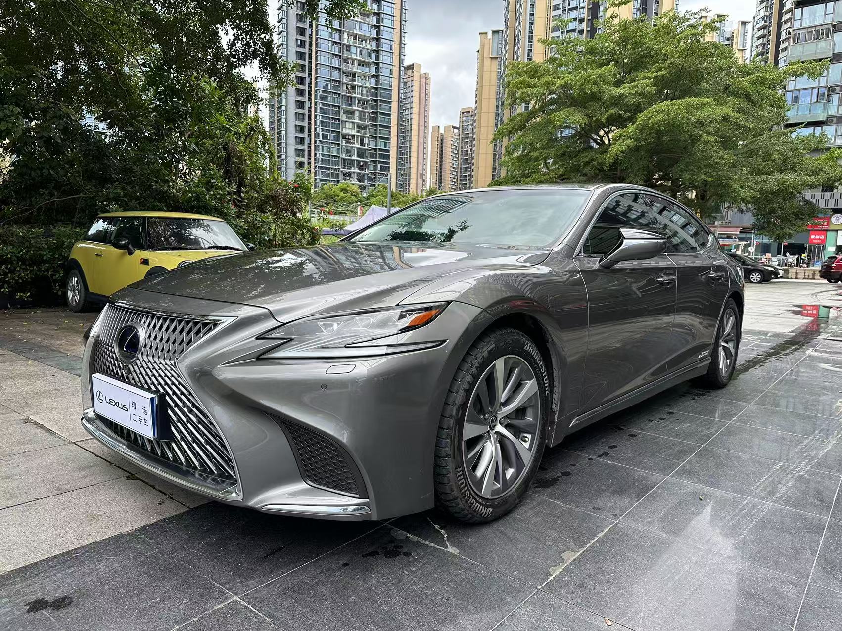雷克萨斯LS 2018款 500h 卓越版 国V