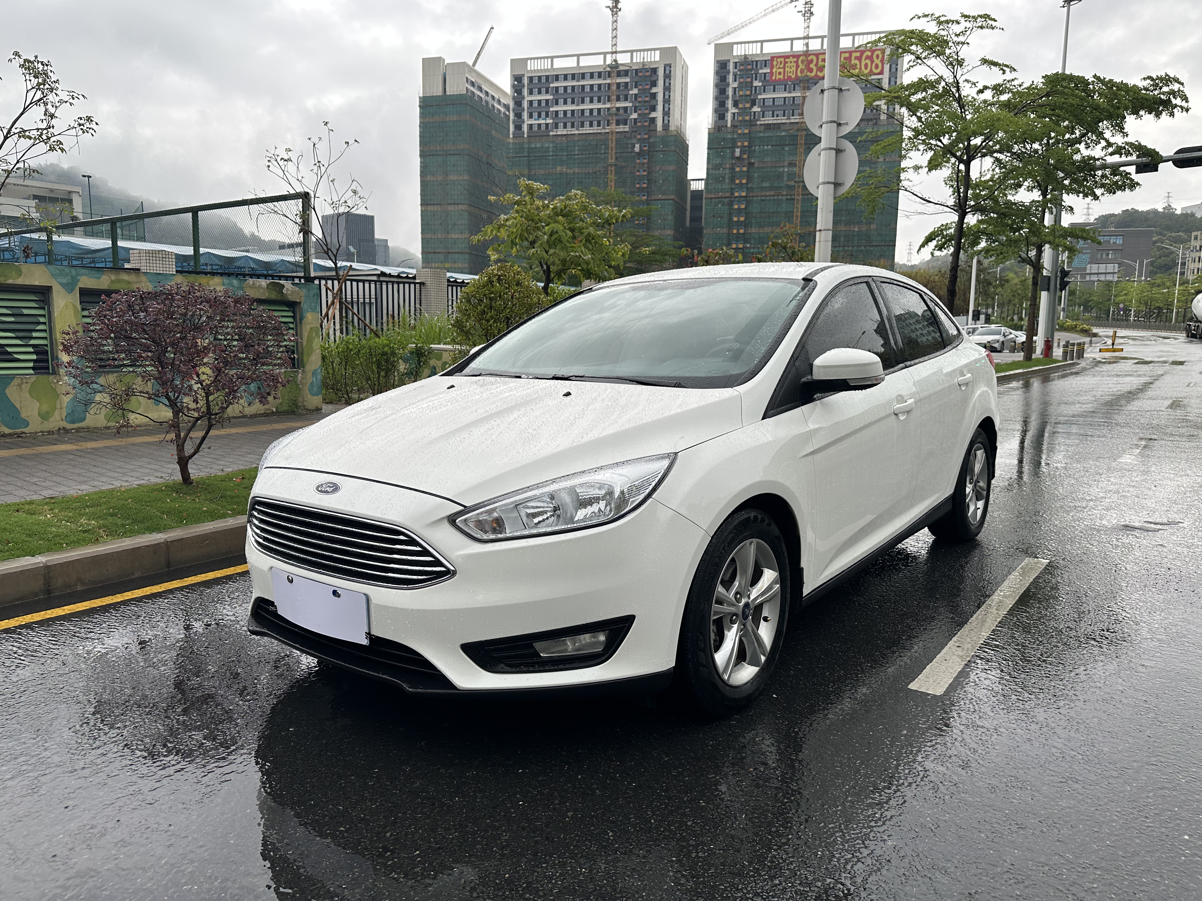 福特 福克斯 2017款 三厢 1.6L 自动舒适型智行版