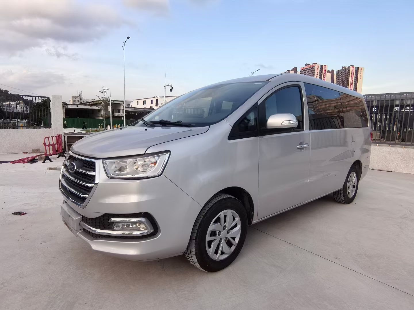 江淮瑞风 瑞风M4 2019款 商旅系列 2.0L 手动舒适型 国V