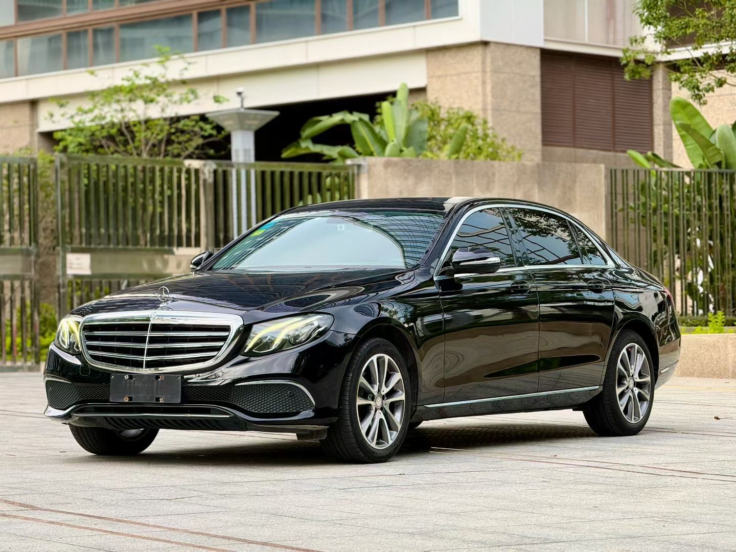 奔驰E级 2016款 E 200 L