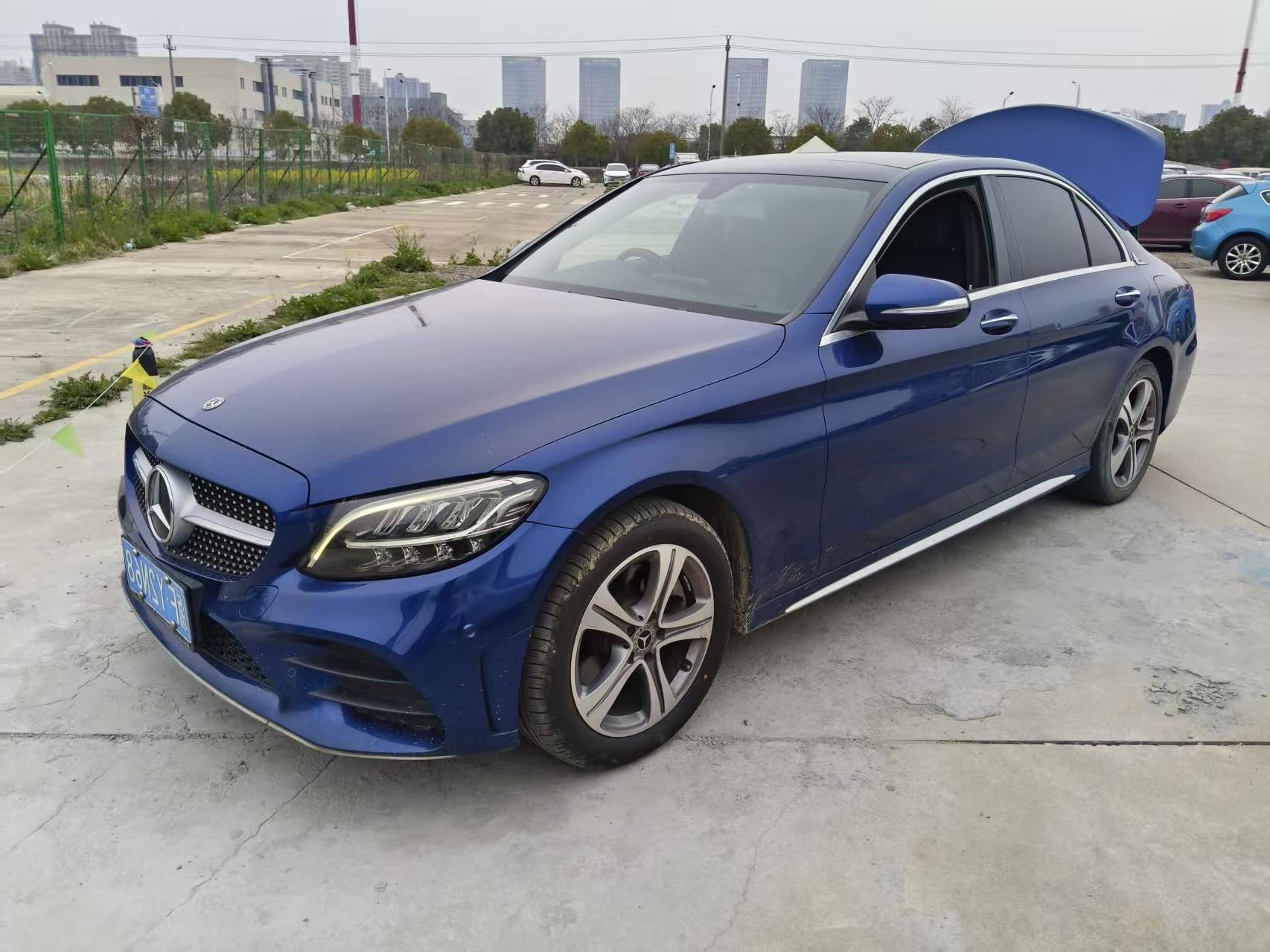 奔驰C级 2019款 改款 C 260 L 运动版