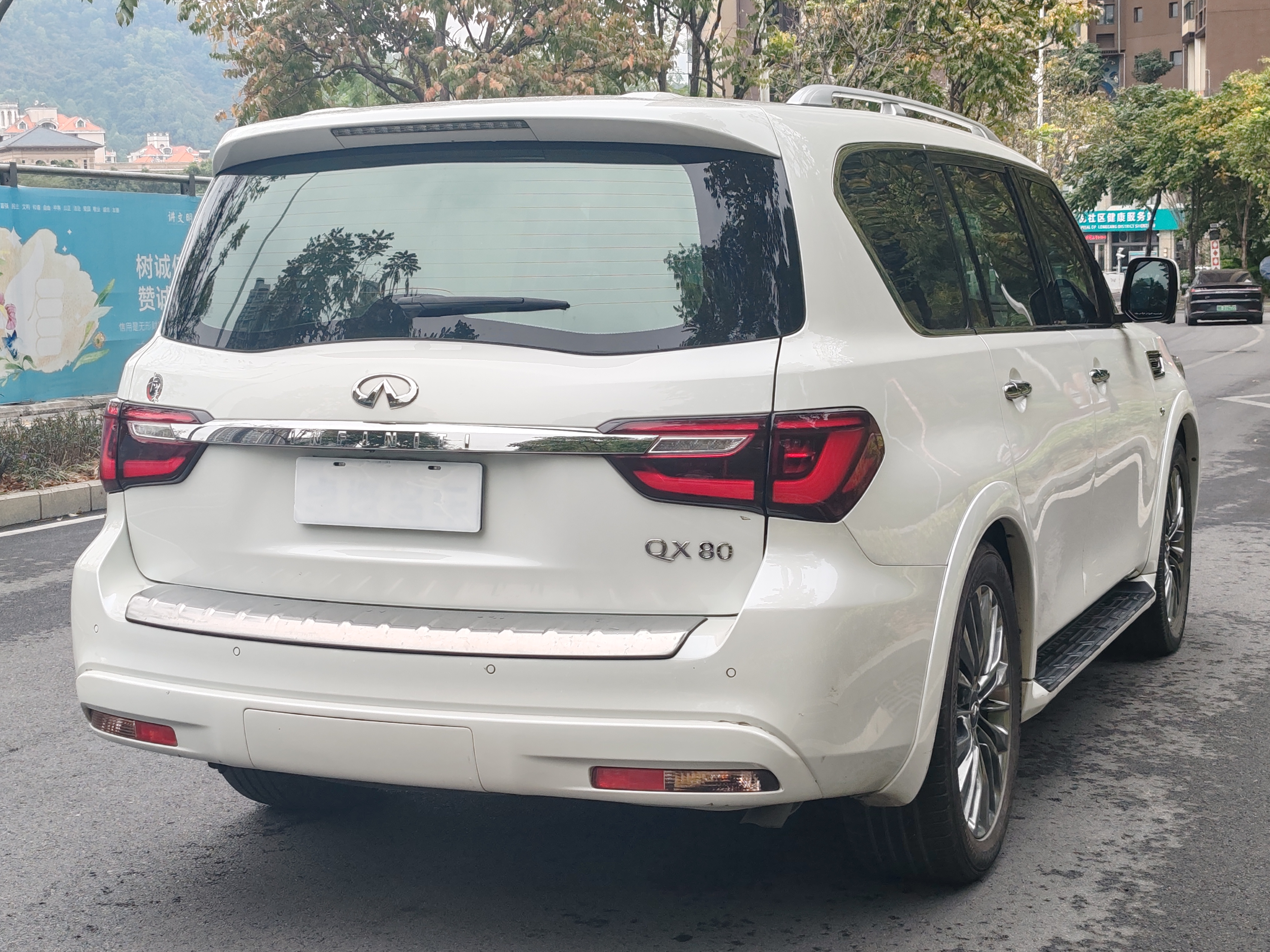 英菲尼迪QX80 2016款 5.6L 4WD