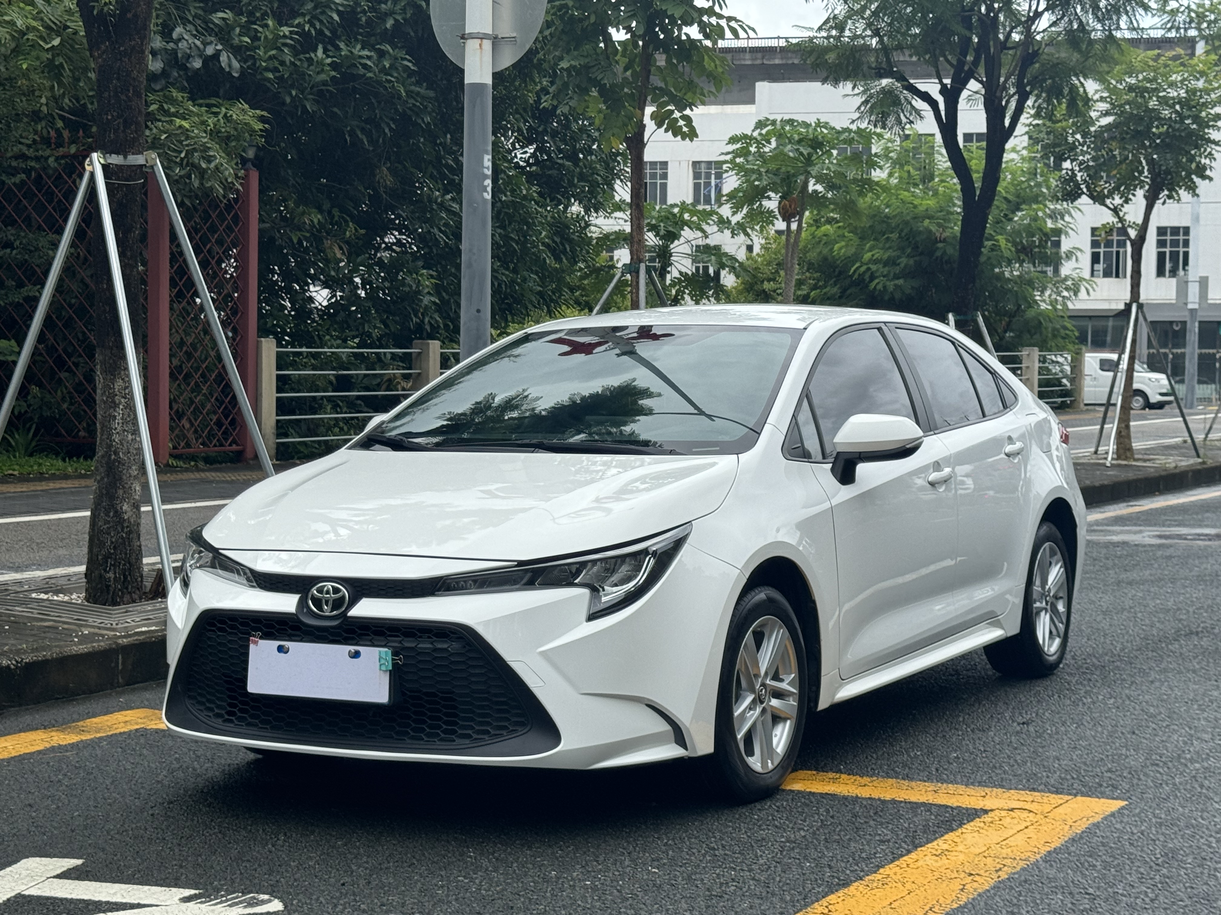 丰田 雷凌 2021款 185T CVT豪华版