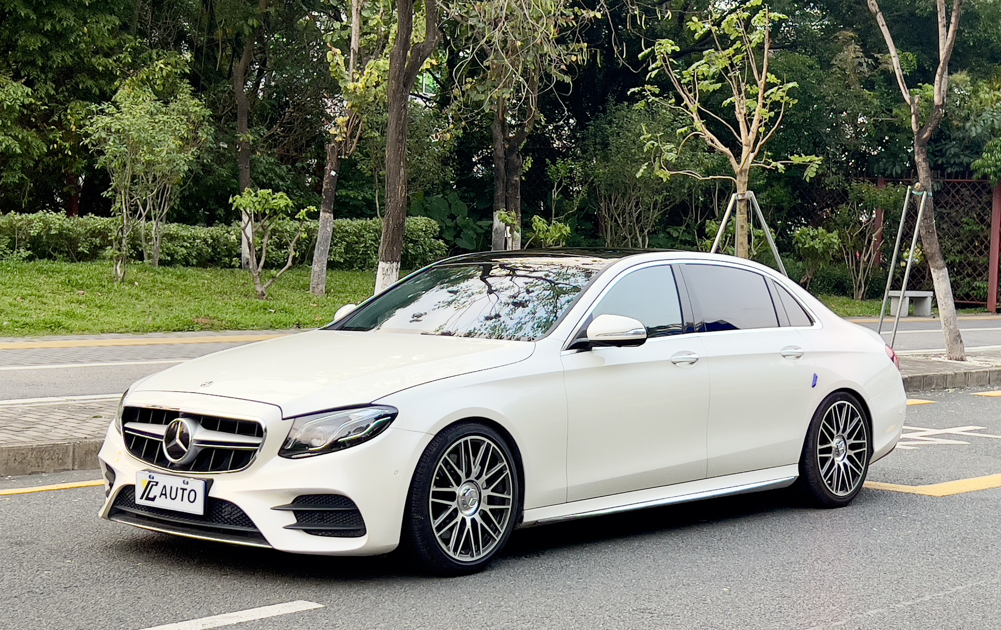 奔驰E级 2017款 E 320 L 4MATIC