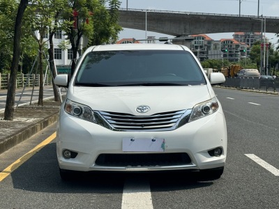 丰田 SIENNA 2015款 3.5L 四驱L